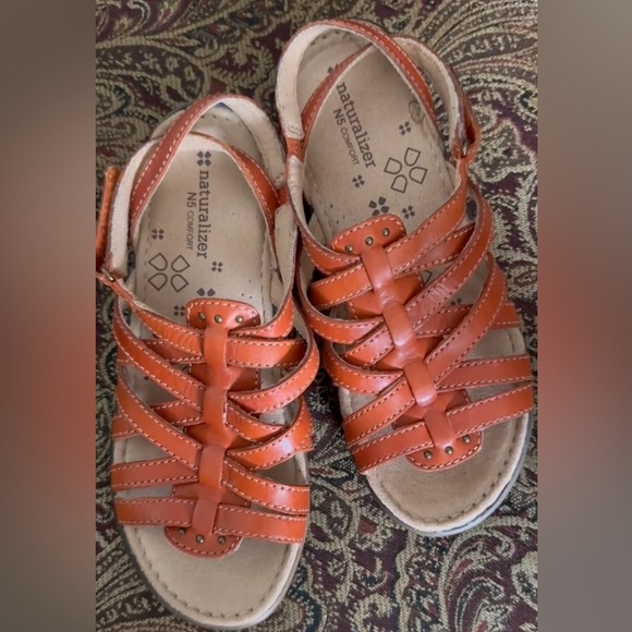 Naturalizer Women's Tan Strappy Sandals - Picture 3 of 6